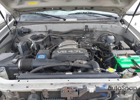 2002 Toyota Sequoia Sr5 V8 z USA, uszkodzony, nr VIN 5TDZT34A32S099836